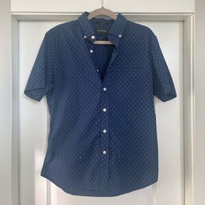 Banana Republic Men’s Button Down.